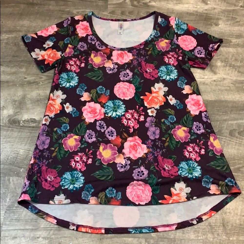 Lularoe top